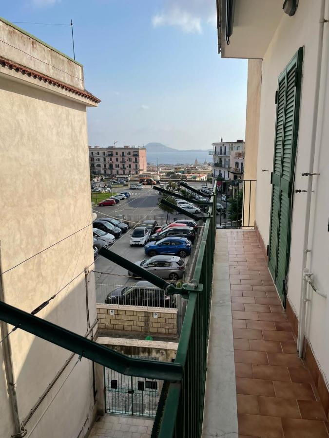 La Casa Di Giu Apartment Pozzuoli Luaran gambar