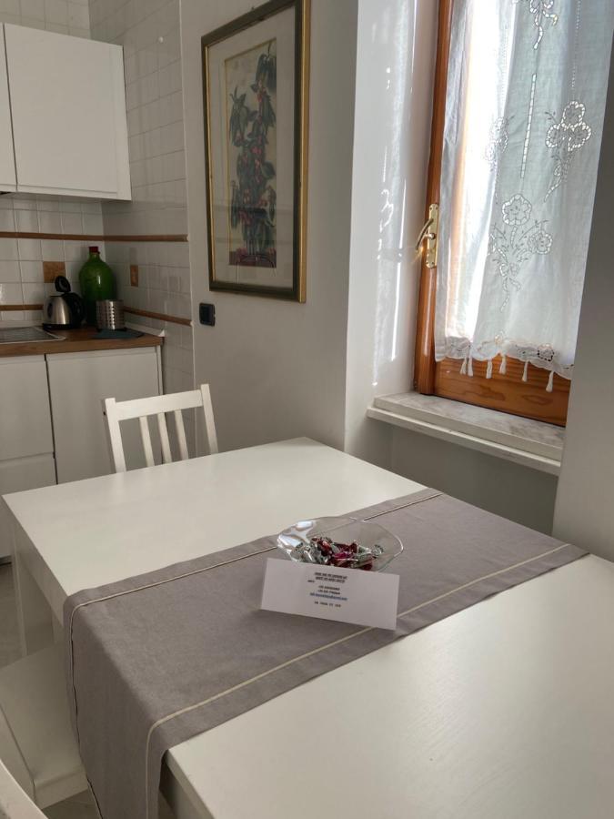 La Casa Di Giu Apartment Pozzuoli Luaran gambar